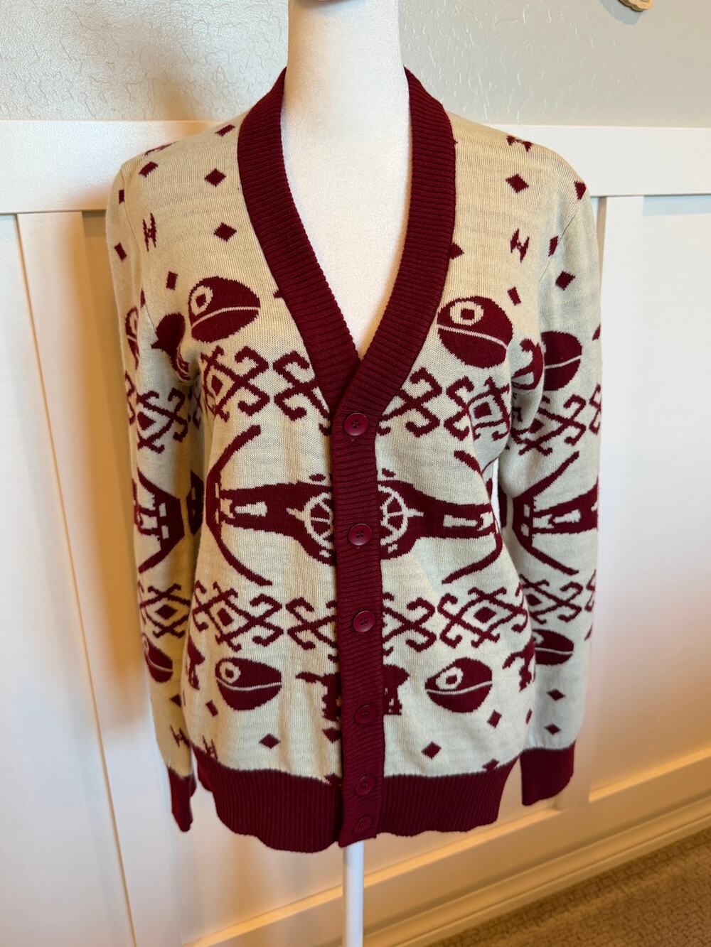 Star Wars Millennium Falcon Christmas Sweater Red Cream Holiday Size S
